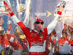 Kevin Harvick dominated Sunday's NASCAR Sprint Cup Series race at Phoenix International Raceway to make his way into the championship round in the season finale at Homestead next week. Photo by Tom Pennington/Getty Images