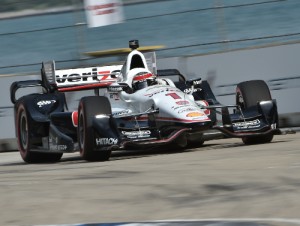 Will Power sets up for turn 7 during qualifications for Race 1 of the Chevrolet Dual in Detroit at Belle Isle Park.  Photo by Chris Owens