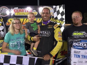 Shane Clanton held off Earl Pearson, Jr. for his ninth World of Outlaws Late Model Series win Tuesday night at Shawano Speedway.  Photo courtesy WoO Media
