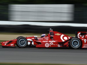 Scott Dixon exits turn 1 during qualifications for Sunday's Honda Indy 200 at Mid-Ohio.  Photo by Chris Owens